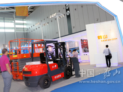 牛力參加珠西先進(jìn)裝備制造業(yè)投資貿(mào)易洽談會